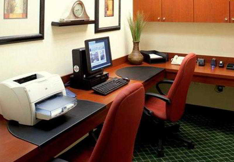 Fairfield & Hotel 3*
